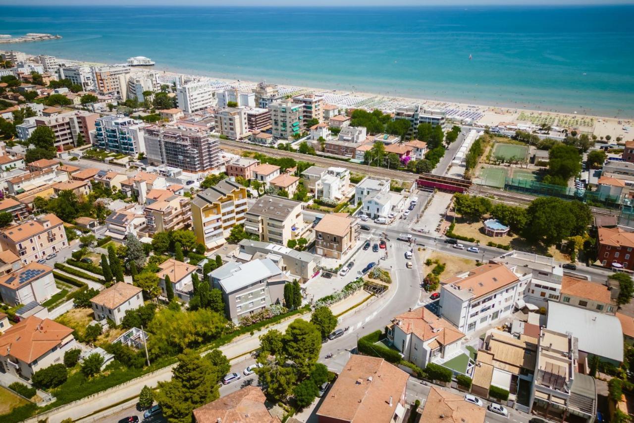 Hotel Villa Del Mare Сенігаллія Екстер'єр фото